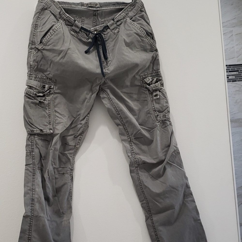 Men's grey cargo pants